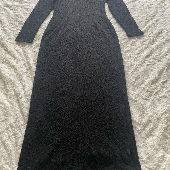 Bardot Meghan Lace Midi Dress - Picture 11 of 13